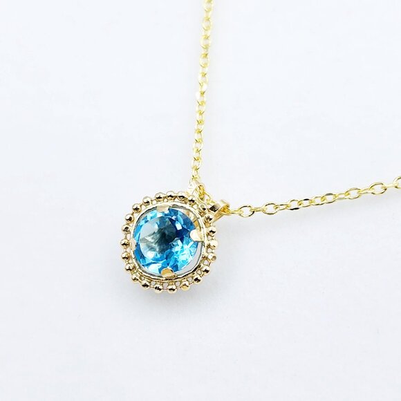 10K Yellow Gold Genuine Blue Topaz 6x6mm (0.75ct) Pendant - Picture 4 of 5